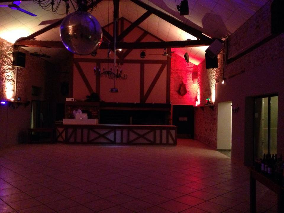 Disc jockey / DJ pour soirée de noces